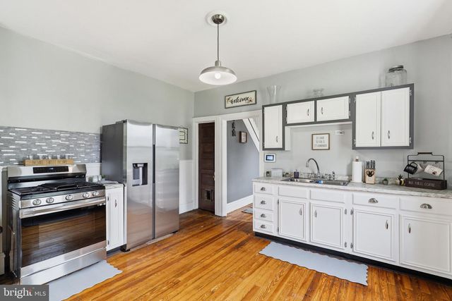 513 S 3RD ST, Lemoyne, PA 17043