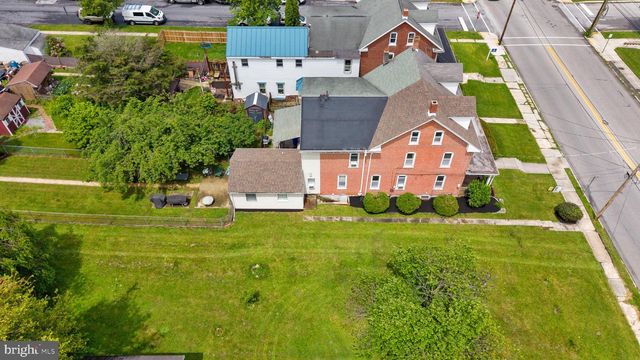 513 S 3RD ST, Lemoyne, PA 17043