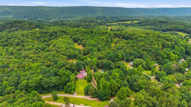 10675 Lovell Road, Soddy Daisy, TN 37379