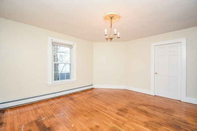 13 Ash St, Quincy, MA 02171