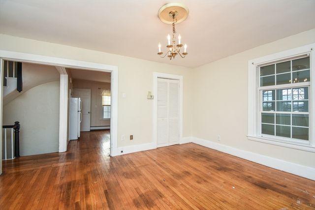 13 Ash St, Quincy, MA 02171