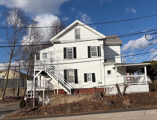 13 Ash St, Quincy, MA 02171