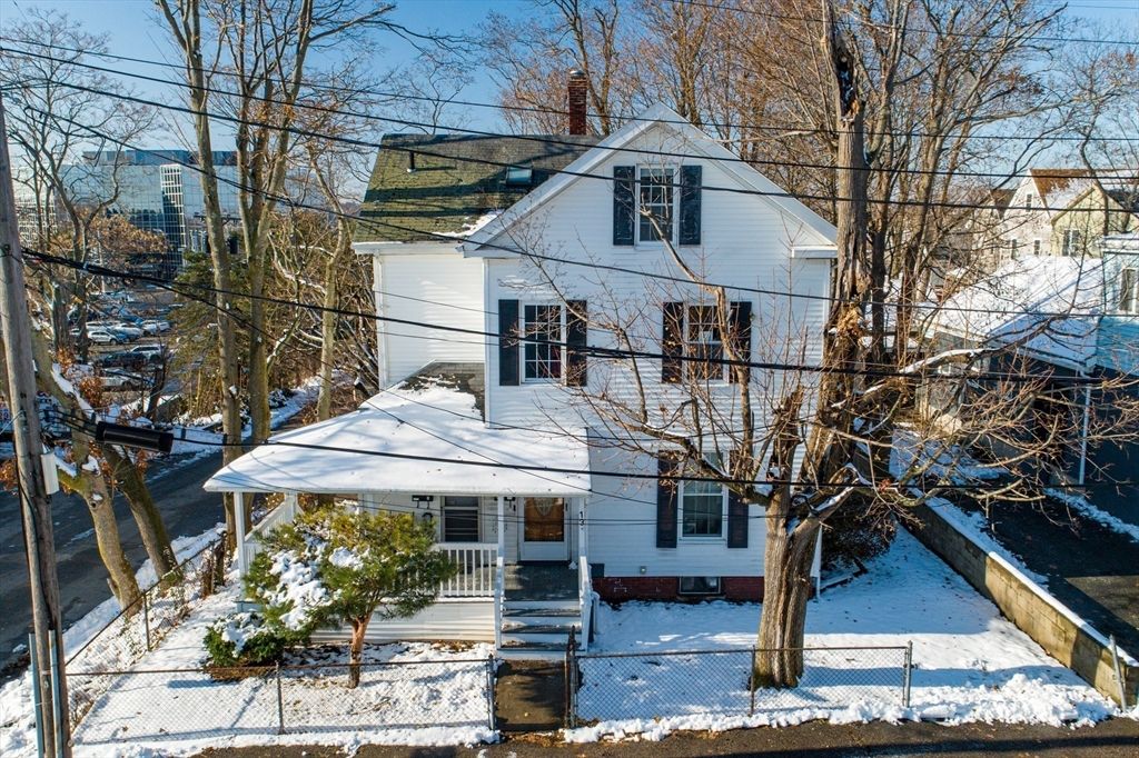 13 Ash St, Quincy, MA 02171