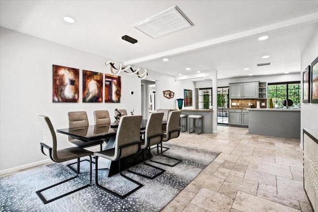1127 N Calle Marcus, Palm Springs, CA 92262