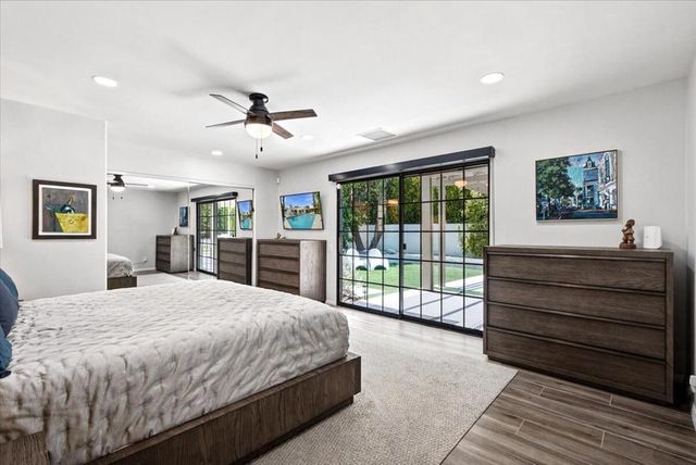 1127 N Calle Marcus, Palm Springs, CA 92262