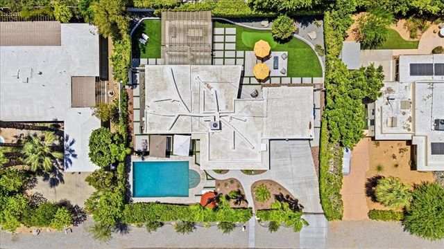 1127 N Calle Marcus, Palm Springs, CA 92262