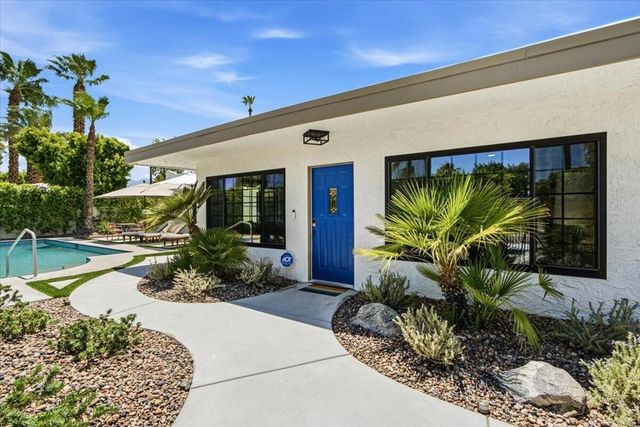1127 N Calle Marcus, Palm Springs, CA 92262