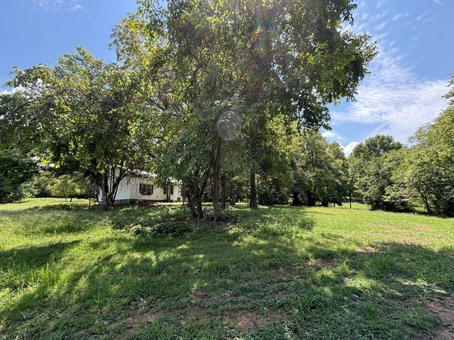 2445 N Commerce Rd, Lebanon, TN 37090