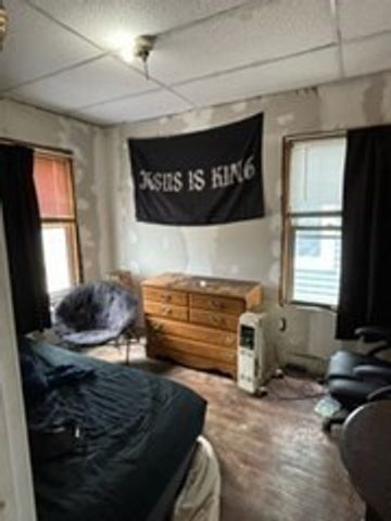 27 Sixth Ave, Quincy, MA 02169