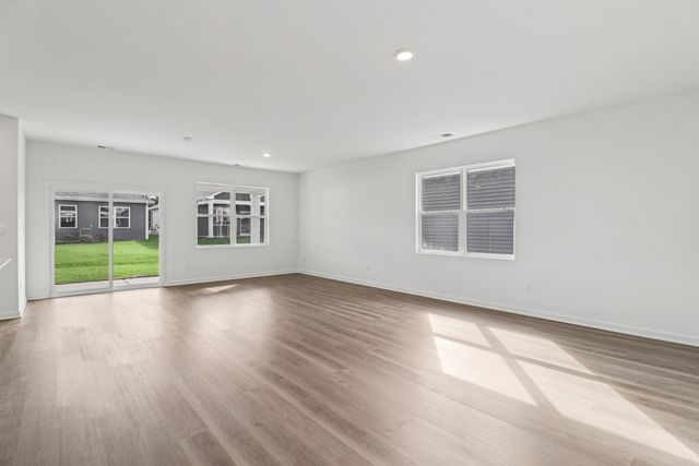 6284 Redwood Trail, Wonder Lake, IL 60097