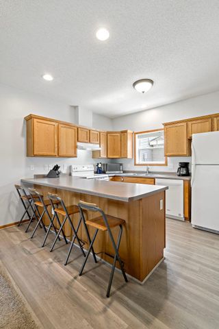 2935 Hemingway Drive, Chaska, MN 55318