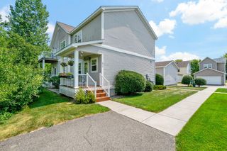 2935 Hemingway Drive, Chaska, MN 55318