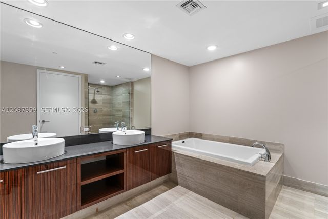 3951 S Ocean Dr 1002, Hollywood, FL 33019