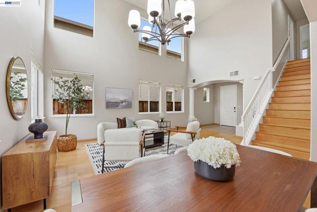 15518 Harbor Way, San Leandro, CA 94579