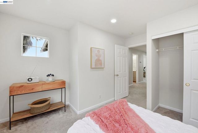 15518 Harbor Way, San Leandro, CA 94579