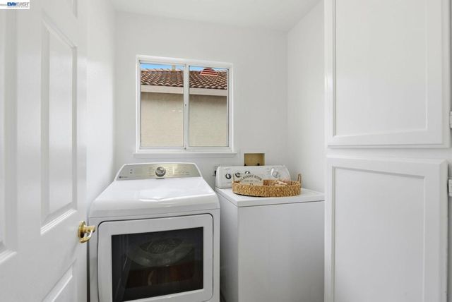 15518 Harbor Way, San Leandro, CA 94579