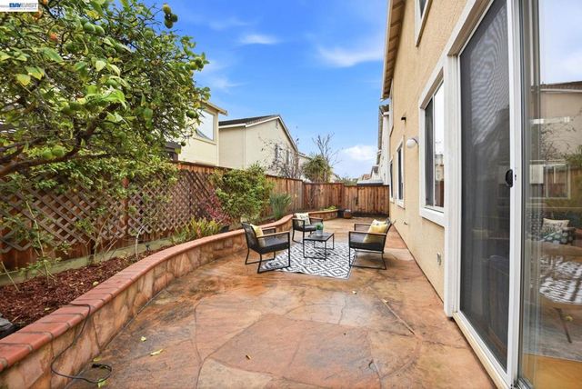 15518 Harbor Way, San Leandro, CA 94579