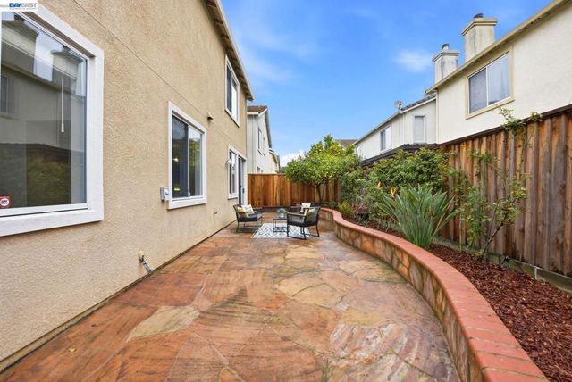 15518 Harbor Way, San Leandro, CA 94579