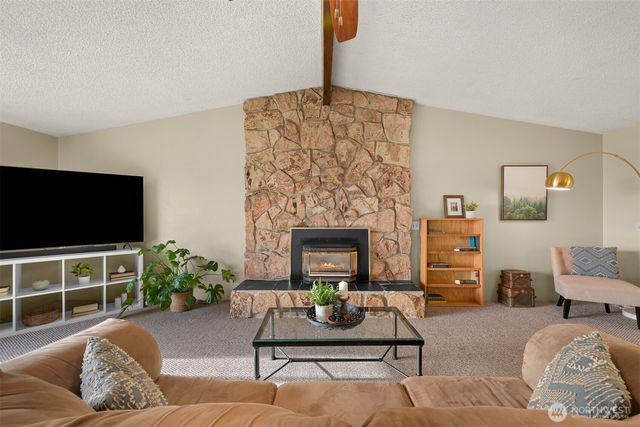 2962 Haynie Road, Custer, WA 98240