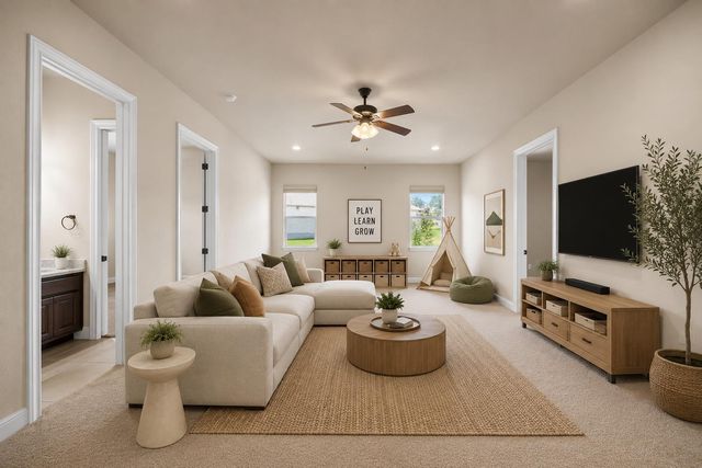 900 Hawthorne LOOP, Driftwood, TX 78619