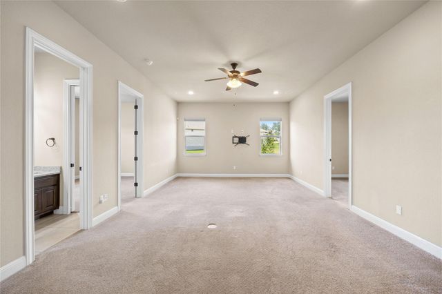 900 Hawthorne LOOP, Driftwood, TX 78619