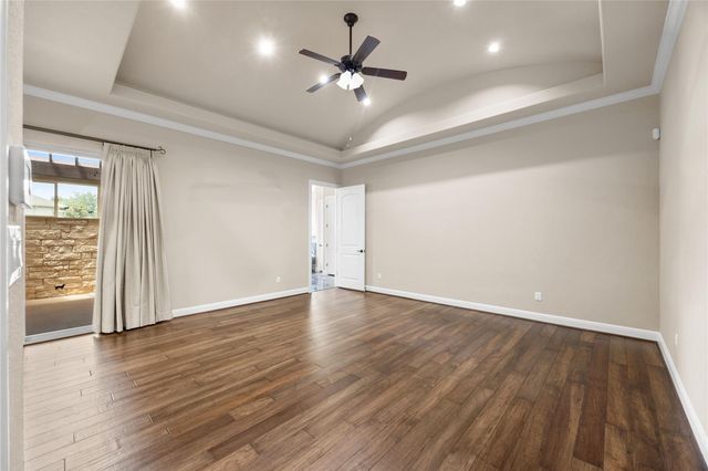 900 Hawthorne LOOP, Driftwood, TX 78619