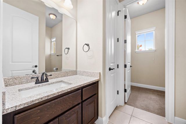 900 Hawthorne LOOP, Driftwood, TX 78619