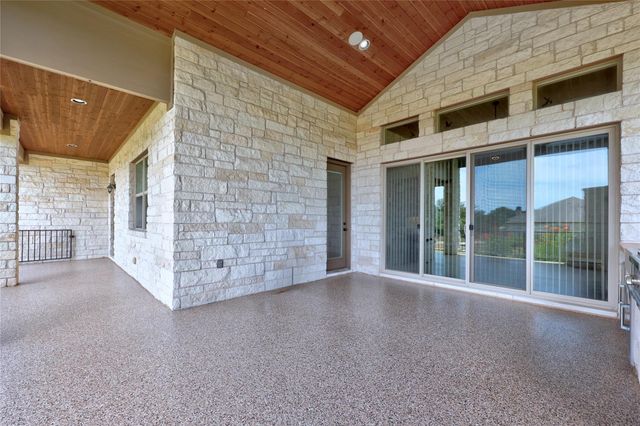 900 Hawthorne LOOP, Driftwood, TX 78619