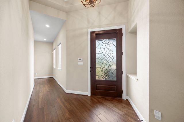 900 Hawthorne LOOP, Driftwood, TX 78619