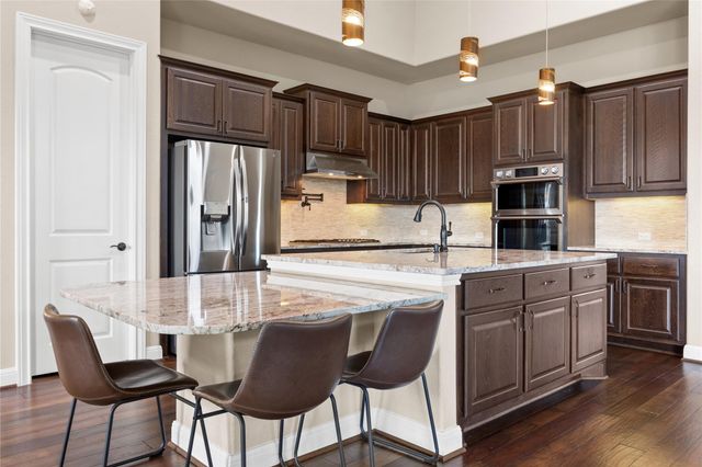 900 Hawthorne LOOP, Driftwood, TX 78619