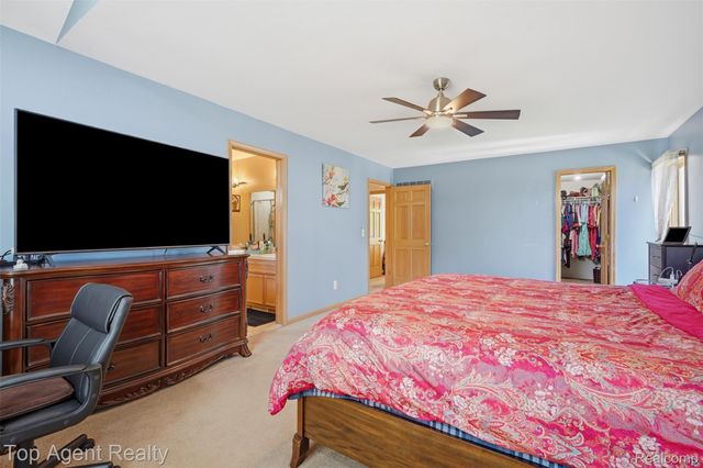 52825 Seven Oaks Drive, Shelby Charter Township, MI 48316