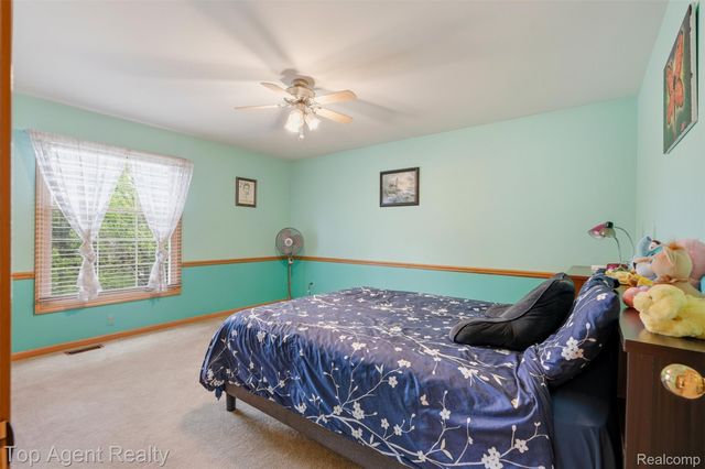 52825 Seven Oaks Drive, Shelby Charter Township, MI 48316