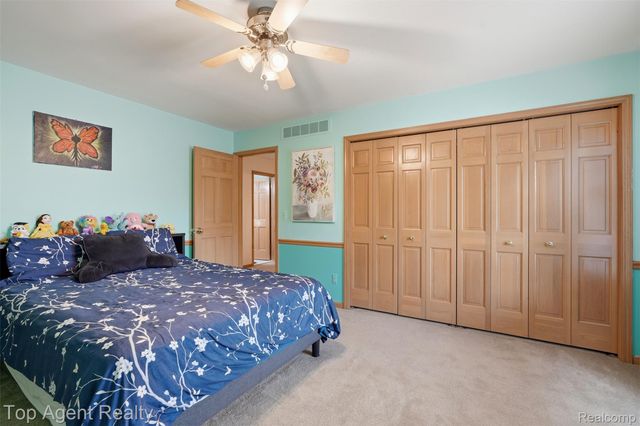 52825 Seven Oaks Drive, Shelby Charter Township, MI 48316