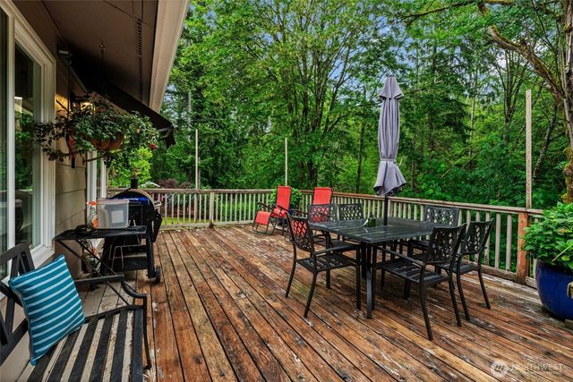 9721 72nd Avenue NW, Gig Harbor, WA 98332