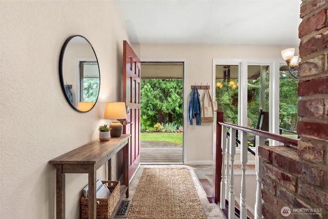 9721 72nd Avenue NW, Gig Harbor, WA 98332