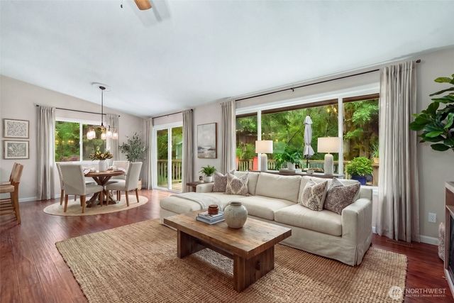 9721 72nd Avenue NW, Gig Harbor, WA 98332
