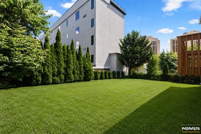 253 Warren Avenue, Fort Lee, NJ 07024