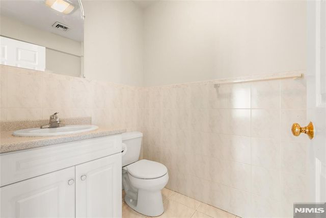 253 Warren Avenue, Fort Lee, NJ 07024