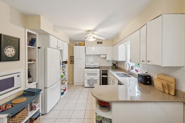 2149 Hartrey Avenue, Evanston, IL 60201