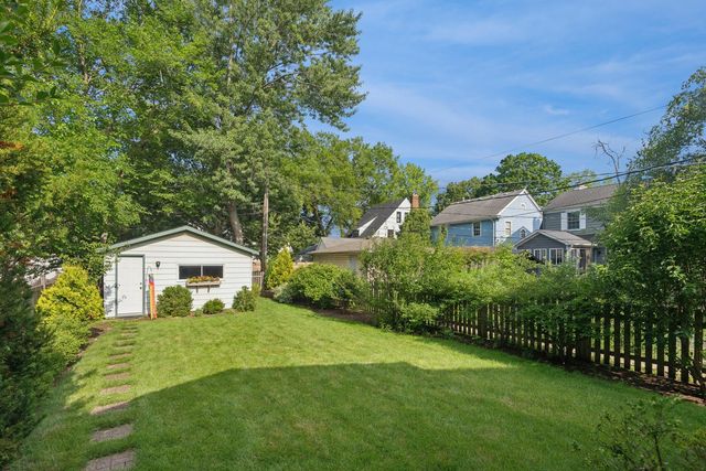 2149 Hartrey Avenue, Evanston, IL 60201