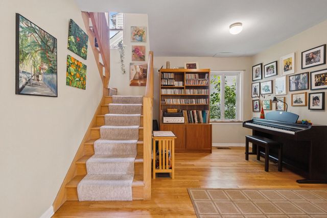 2149 Hartrey Avenue, Evanston, IL 60201