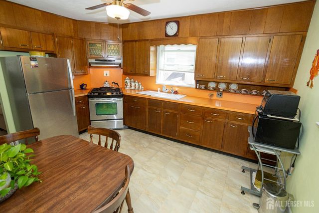 2 John Street, South River, NJ 08882