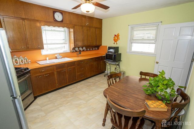 2 John Street, South River, NJ 08882