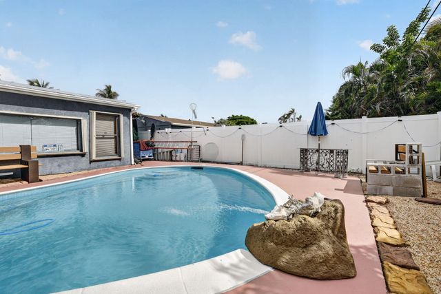 1660 SW 48TH Avenue, Fort Lauderdale, FL 33317