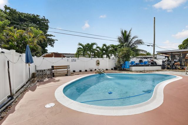 1660 SW 48TH Avenue, Fort Lauderdale, FL 33317