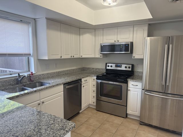 450 Huntington Ridge Dr, Nashville, TN 37211