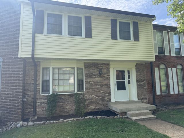 450 Huntington Ridge Dr, Nashville, TN 37211