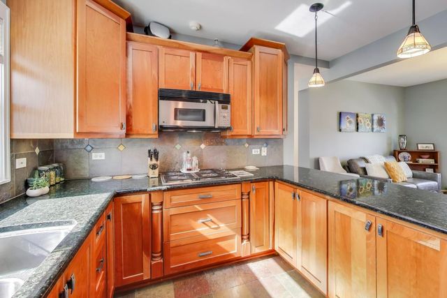 409 S Berkley Avenue, Elmhurst, IL 60126