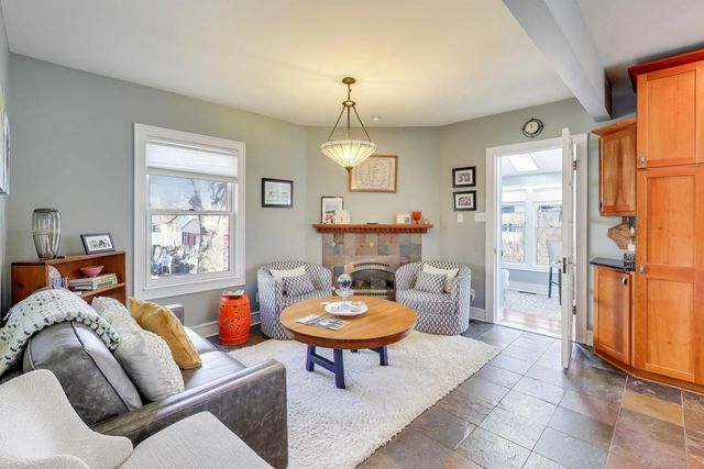 409 S Berkley Avenue, Elmhurst, IL 60126