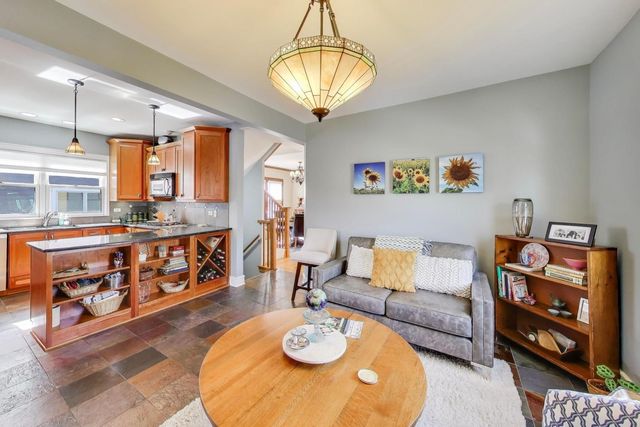 409 S Berkley Avenue, Elmhurst, IL 60126